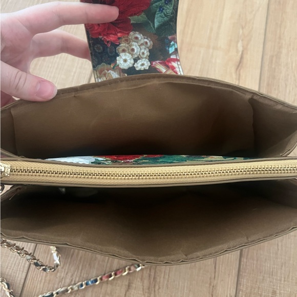 Bebe Los Angeles Floral and gold purse - Picture 5 of 5